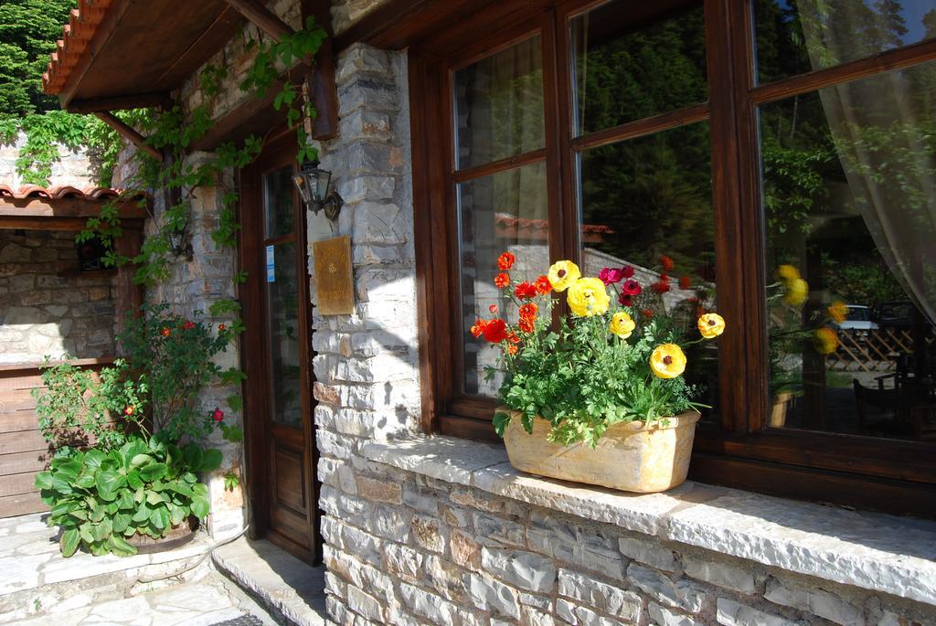 Dryades Guesthouse Ano Chora Ngoại thất bức ảnh
